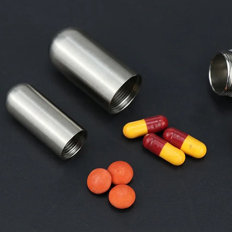 Pillendoosje van roestvrij staal.